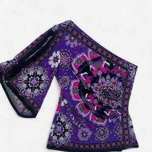 Y2K Cache Going Out Top